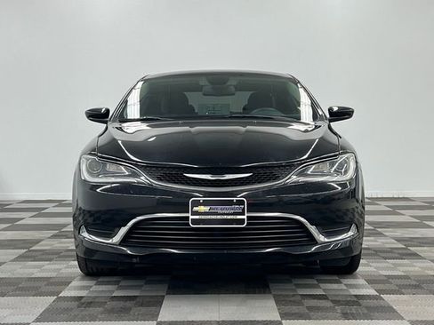Used 2015 Chrysler 200 Limited FWD image 2