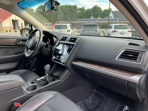 Used 2018 Subaru Outback 2.5i Limited w/ Popular Package #2 AWD/4WD image 23