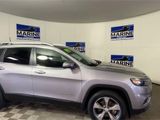 Used 2019 Jeep Cherokee Limited w/ Luxury Group image 3