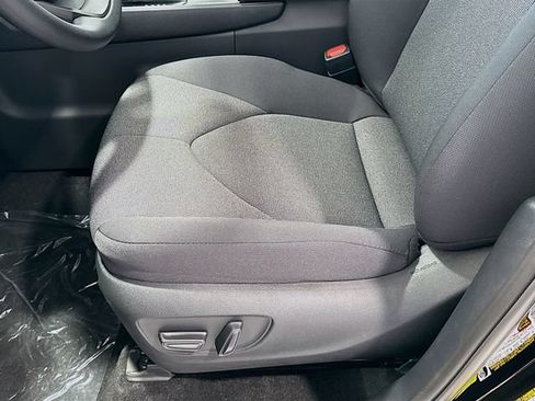 Certified 2025 Toyota Grand Highlander FWD image 16