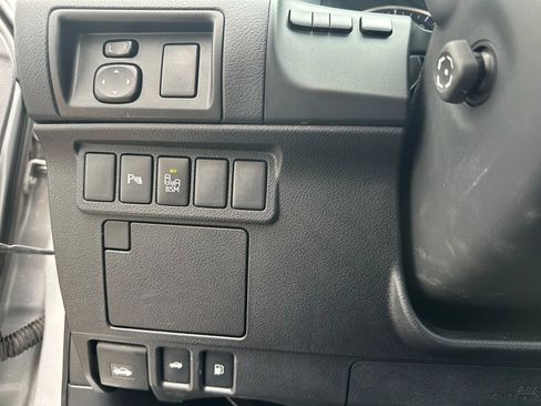 Used 2016 Lexus ES 350 w/ Premium Package w/Wood Trim image 17