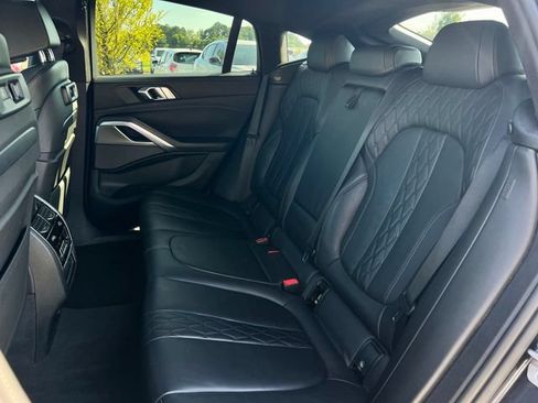 Used 2020 BMW X6 M50i AWD/4WD image 17