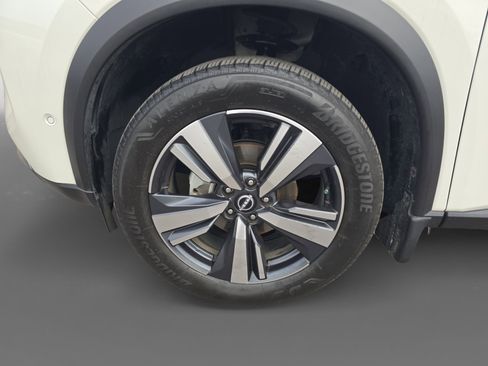 Certified 2023 Nissan Rogue SL w/ SL Premium Package image 9