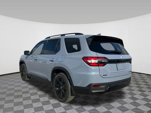New 2026 Honda Pilot Black Edition image 3