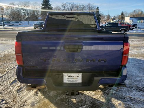 Used 2025 Toyota Tacoma SR image 4