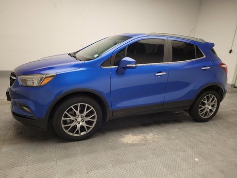 Used 2018 Buick Encore Sport Touring image 2