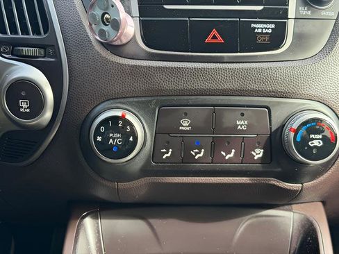 Used 2011 Hyundai Tucson GLS image 25