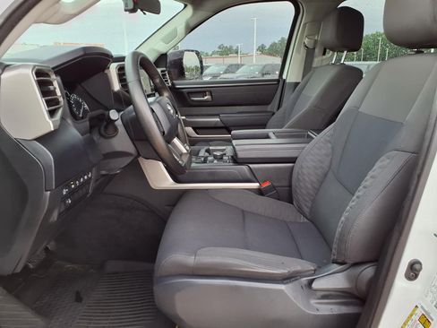 Used 2023 Toyota Tundra SR5 w/ SR5 Convenience Package AWD/4WD image 17