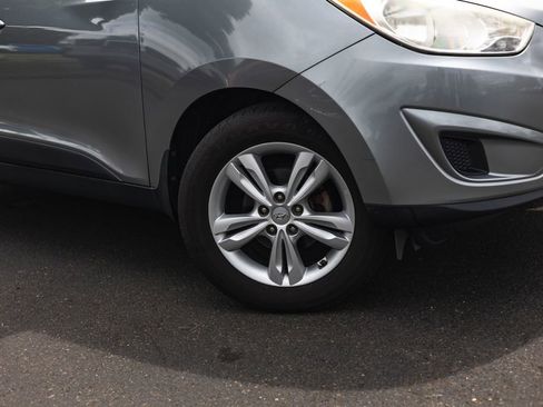 Used 2011 Hyundai Tucson GLS FWD image 3