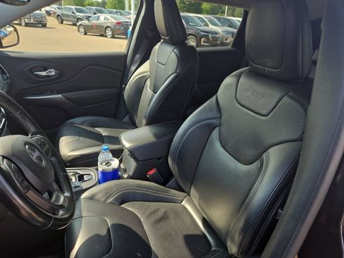 Used 2020 Jeep Cherokee Limited AWD/4WD image 19