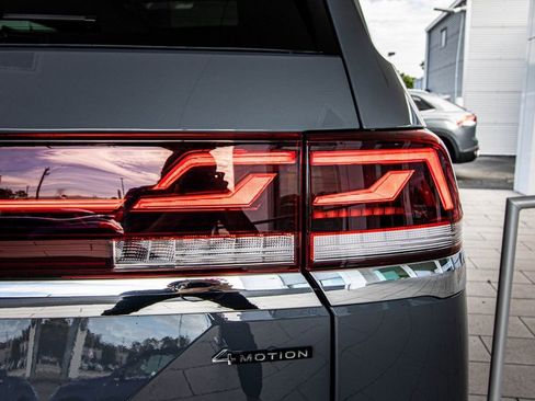 New 2026 Volkswagen Atlas SEL Premium R-Line AWD/4WD image 17