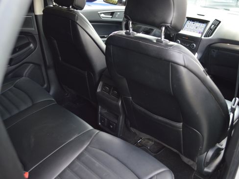 Used 2017 Ford Edge SEL w/ Equipment Group 201A AWD/4WD image 27