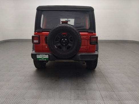 Used 2018 Jeep Wrangler Unlimited Sport AWD/4WD image 7