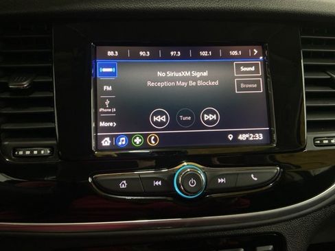 Used 2022 Buick Encore Preferred image 41