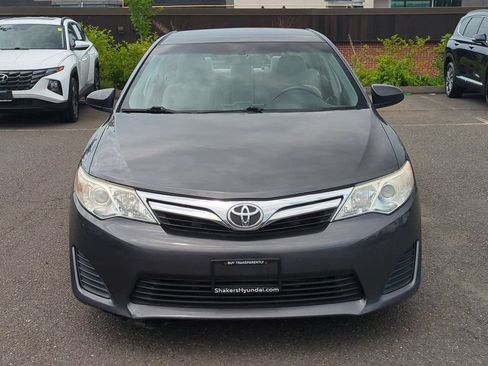 Used 2012 Toyota Camry LE FWD image 8
