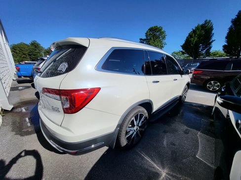 Used 2019 Honda Pilot Elite image 4