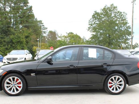 Used 2011 BMW 328i xDrive Sedan image 4