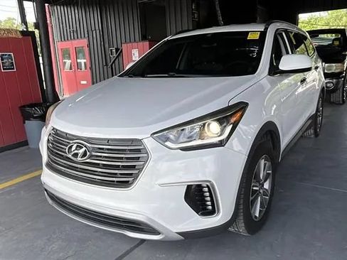 Used 2018 Hyundai Santa Fe SE FWD image 11