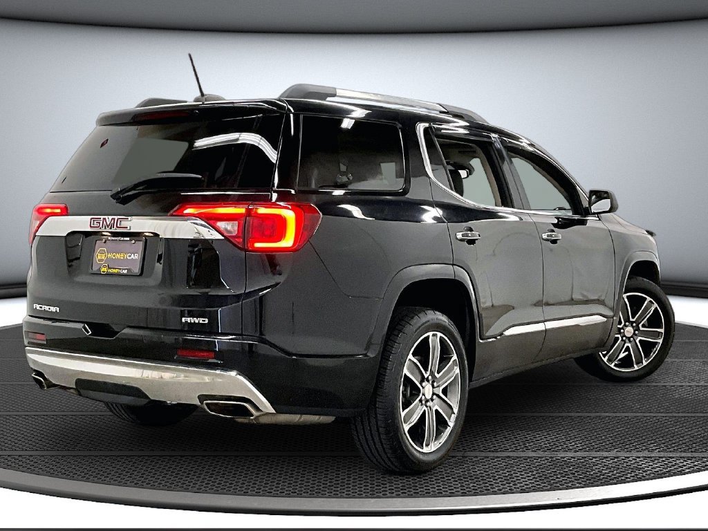 Used 2018 GMC Acadia Denali w/ Technology Package AWD/4WD image 6