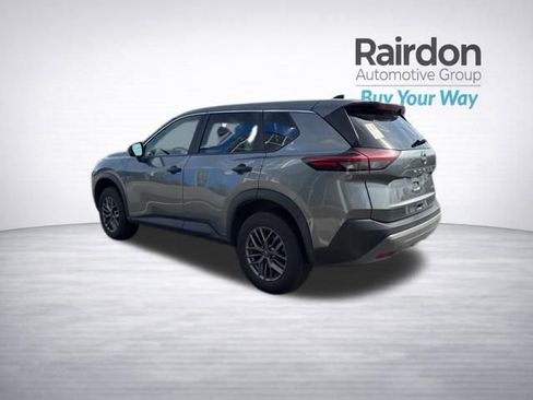 Used 2023 Nissan Rogue S image 5