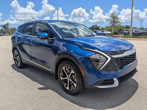 Certified 2024 Kia Sportage EX FWD image 2