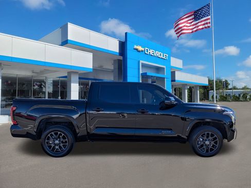 Used 2024 Toyota Tundra Platinum image 3