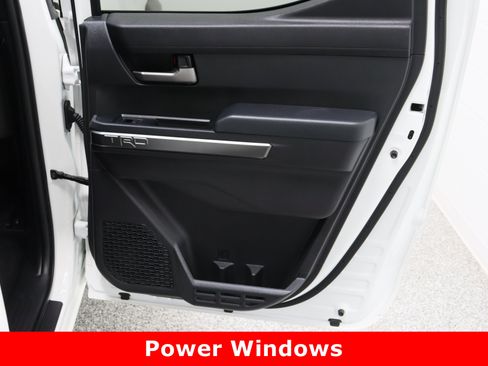 Certified 2025 Toyota Tacoma TRD Off-Road image 32