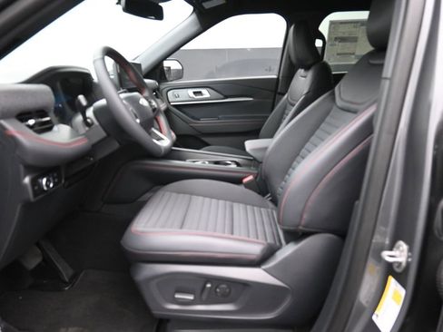 New 2026 Ford Explorer ST-Line w/ ST-Line Street Pack image 21