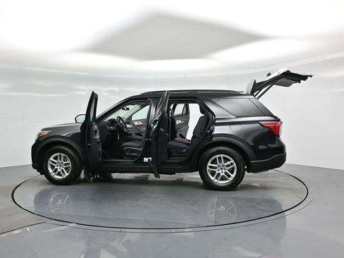 New 2025 Ford Explorer Active image 37