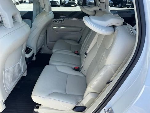 Used 2018 Volvo XC90 T6 Momentum w/ Convenience Package AWD/4WD image 10