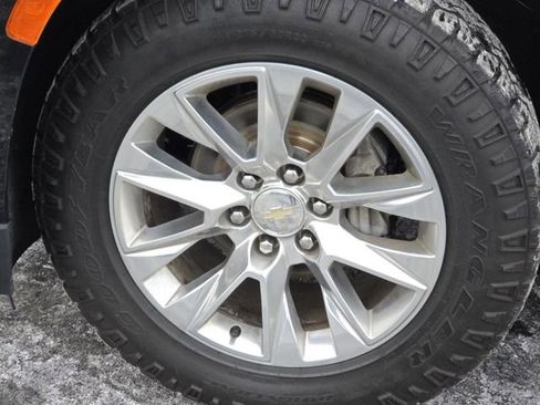 Used 2021 Chevrolet Tahoe Premier w/ Premium Package image 23