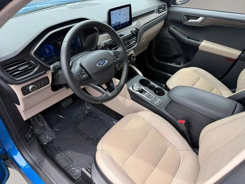 Used 2020 Ford Escape Titanium AWD/4WD image 11