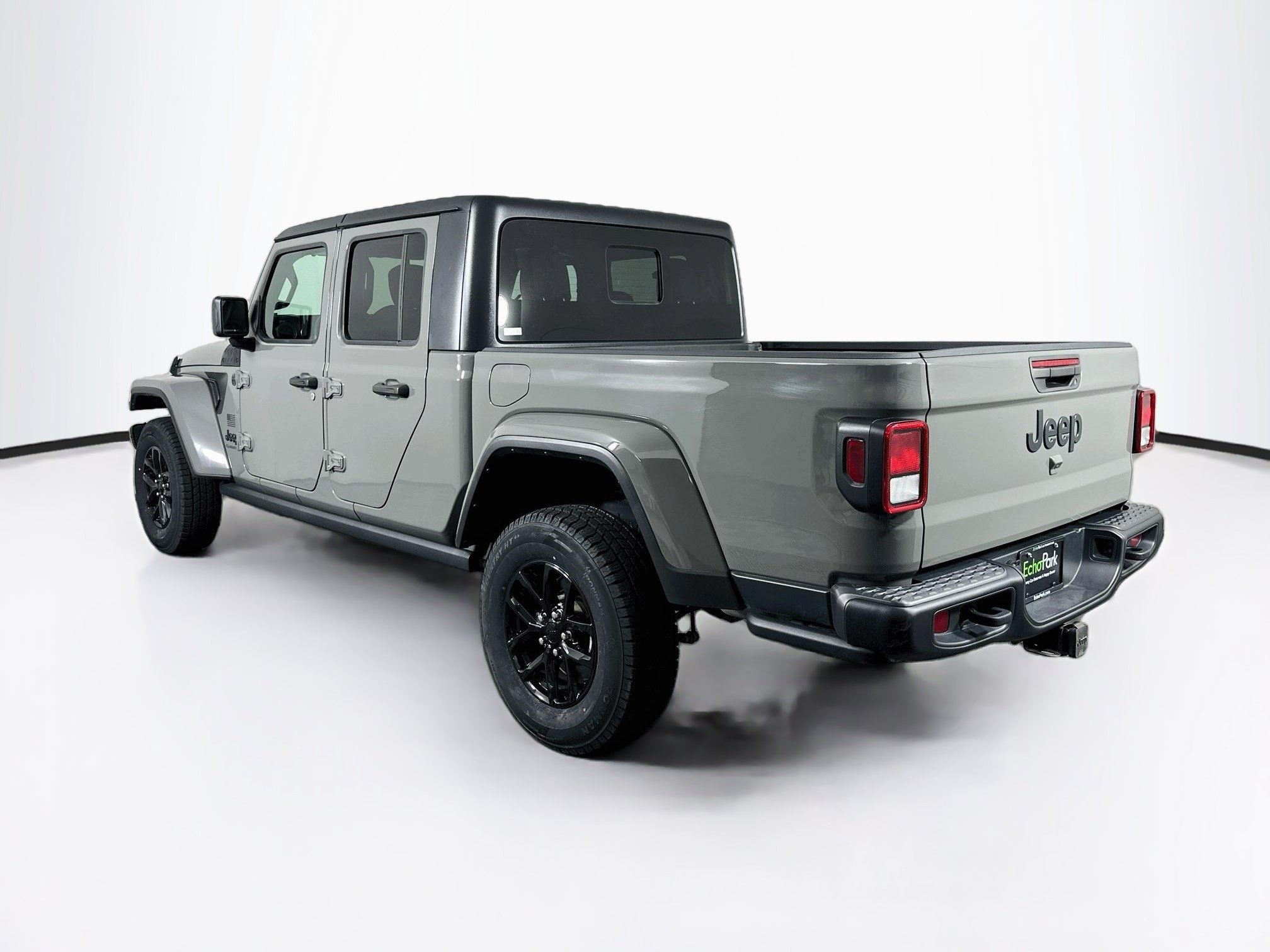 Used 2023 Jeep Gladiator Sport AWD/4WD image 5