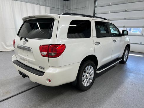 Used 2013 Toyota Sequoia Platinum AWD/4WD image 4