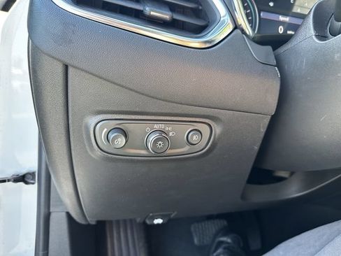 Used 2024 Chevrolet Equinox Premier AWD/4WD image 29