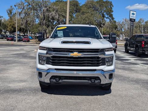 Used 2024 Chevrolet Silverado 2500 LT image 9
