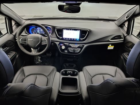New 2026 Chrysler Pacifica Select FWD image 27