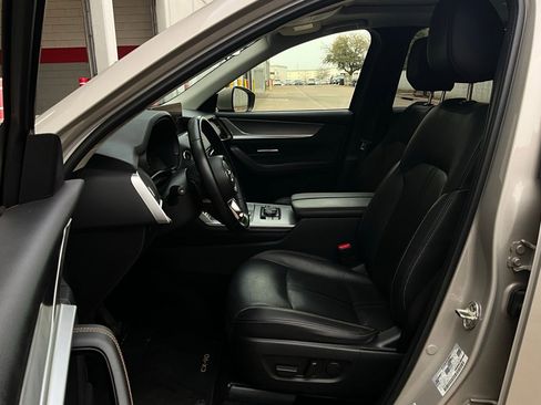 Used 2025 MAZDA CX-90 3.3 Turbo w/ Preferred Package image 9