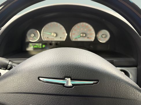 Used 2004 Ford Thunderbird Deluxe image 23