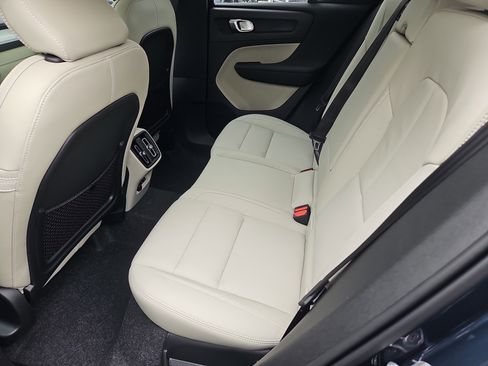 New 2026 Volvo XC40 B5 Ultra w/ Protection Package Premier image 22