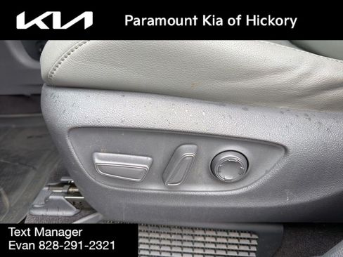 Used 2021 Toyota Sienna Limited FWD image 19