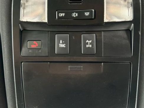 Used 2022 Toyota Tacoma TRD Off-Road AWD/4WD image 15