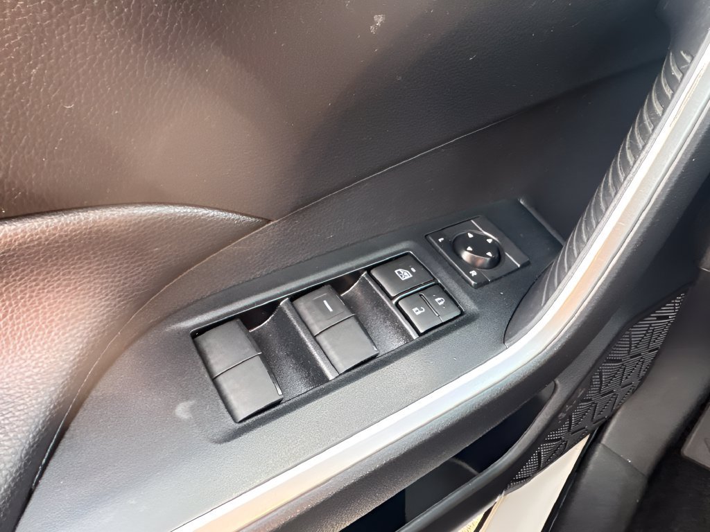 Used 2020 Toyota RAV4 XLE w/ All Weather Liner Package AWD/4WD image 24