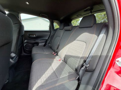 Used 2025 Honda HR-V Sport image 16