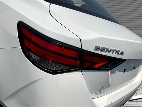 Used 2025 Nissan Sentra SV FWD image 23