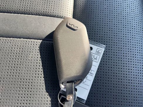 Certified 2025 Kia Sorento S image 24