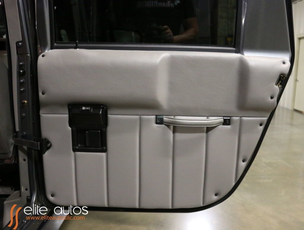 Used 2003 HUMMER H1 4-Door Wagon AWD/4WD image 22