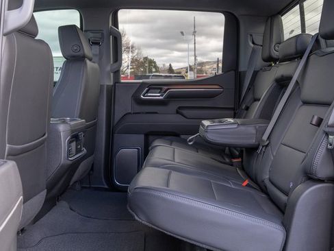 Used 2024 GMC Sierra 1500 Denali w/ Denali Reserve Package image 8