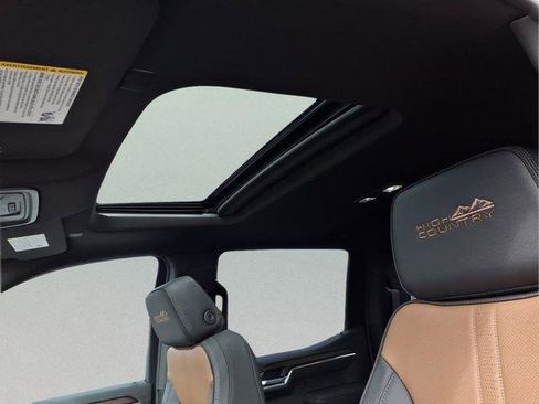New 2026 Chevrolet Silverado 1500 High Country AWD/4WD image 21