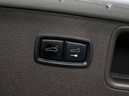 Used 2019 Porsche Macan S image 31